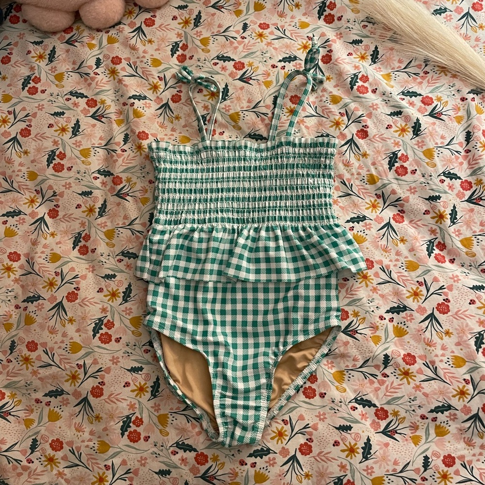 Old Navy green bathing suit size 5t